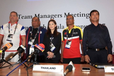 HLV vang mat, U22 Thai Lan cu nu truong doan du hop bao hinh anh