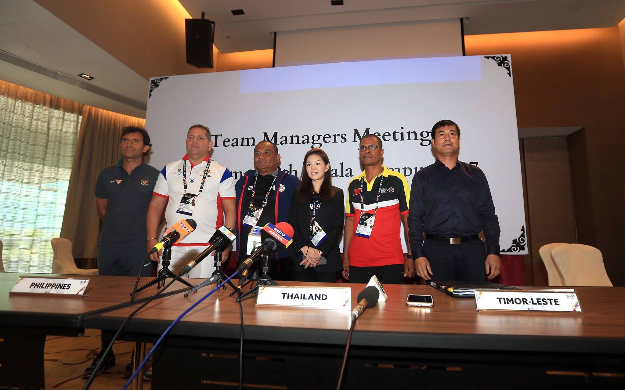 hop bao 6 HLV cac doi bang B SEA Games anh 2