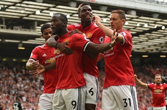 2 tan binh MU vao doi hinh tieu bieu vong 1 Premier League hinh anh