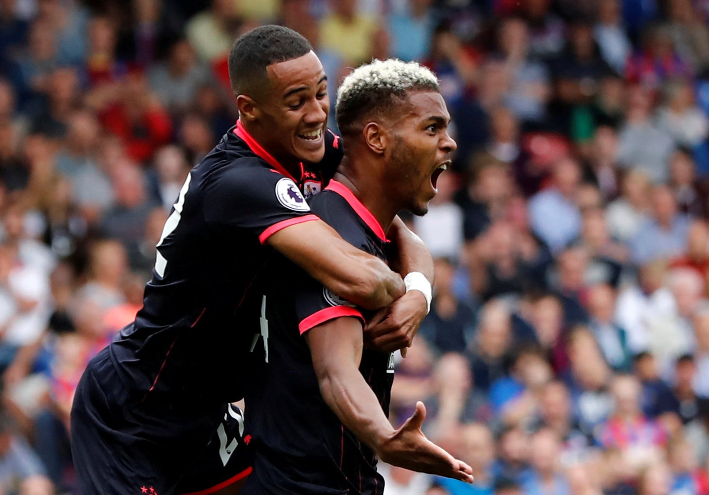 tan binh toa sang o vong 1 Premier League anh 11