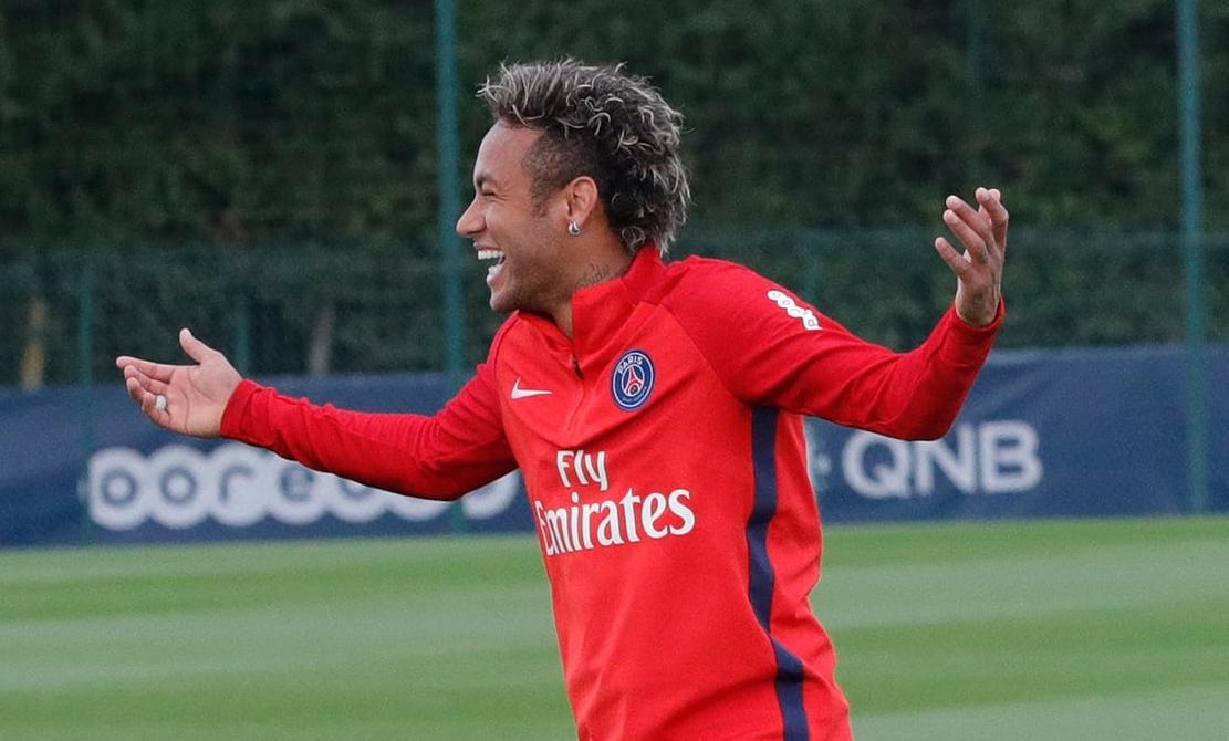 PSG dang hinh Neymar choc tuc Barcelona hinh anh