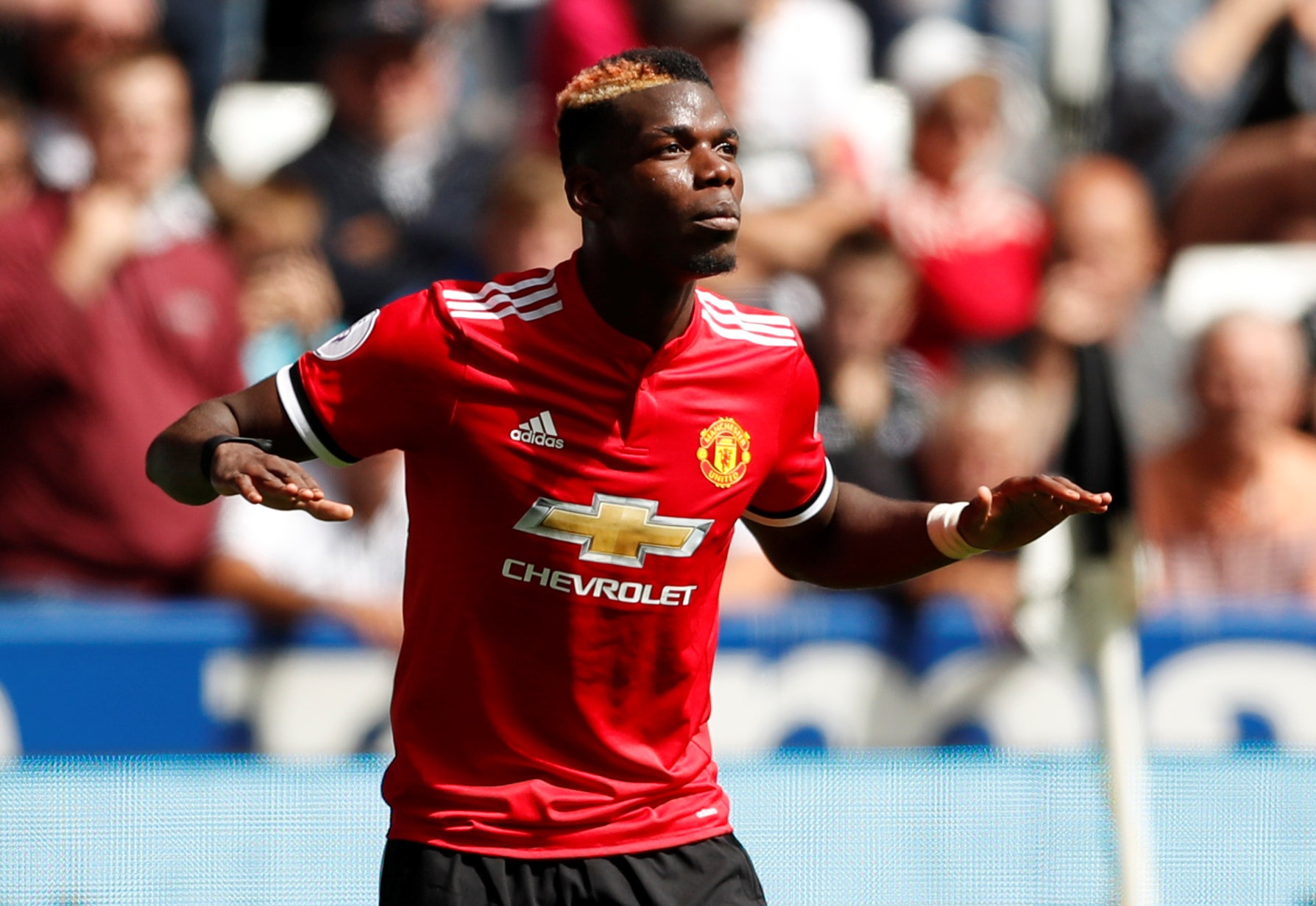 Bailly ghi ban giup MU thang Swansea anh 10