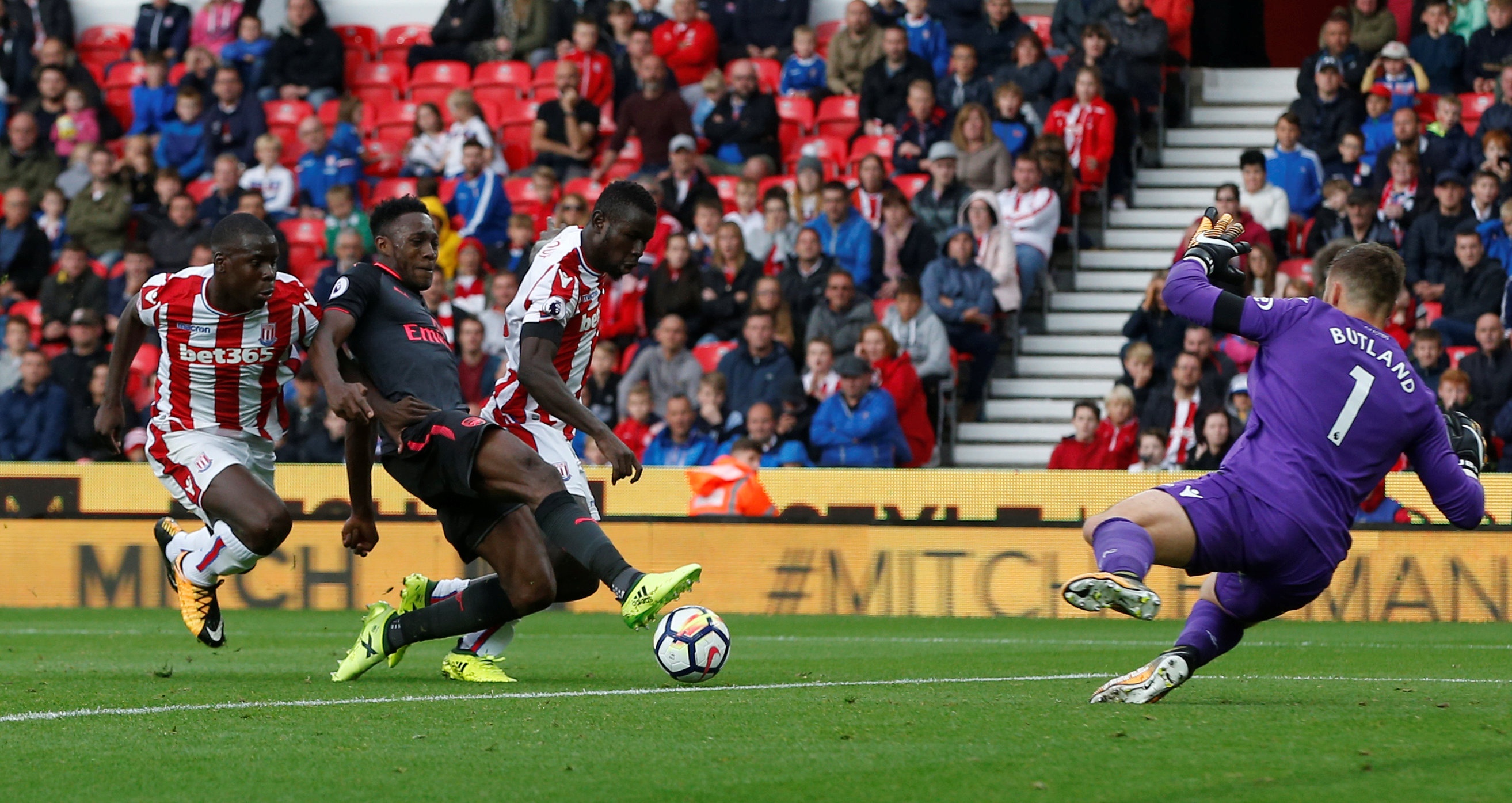 cuu sao real toa sang giup Stoke danh bai Arsenal anh 7