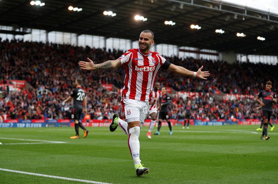 5 nha vo dich chau Au trong doi hinh Stoke anh 2