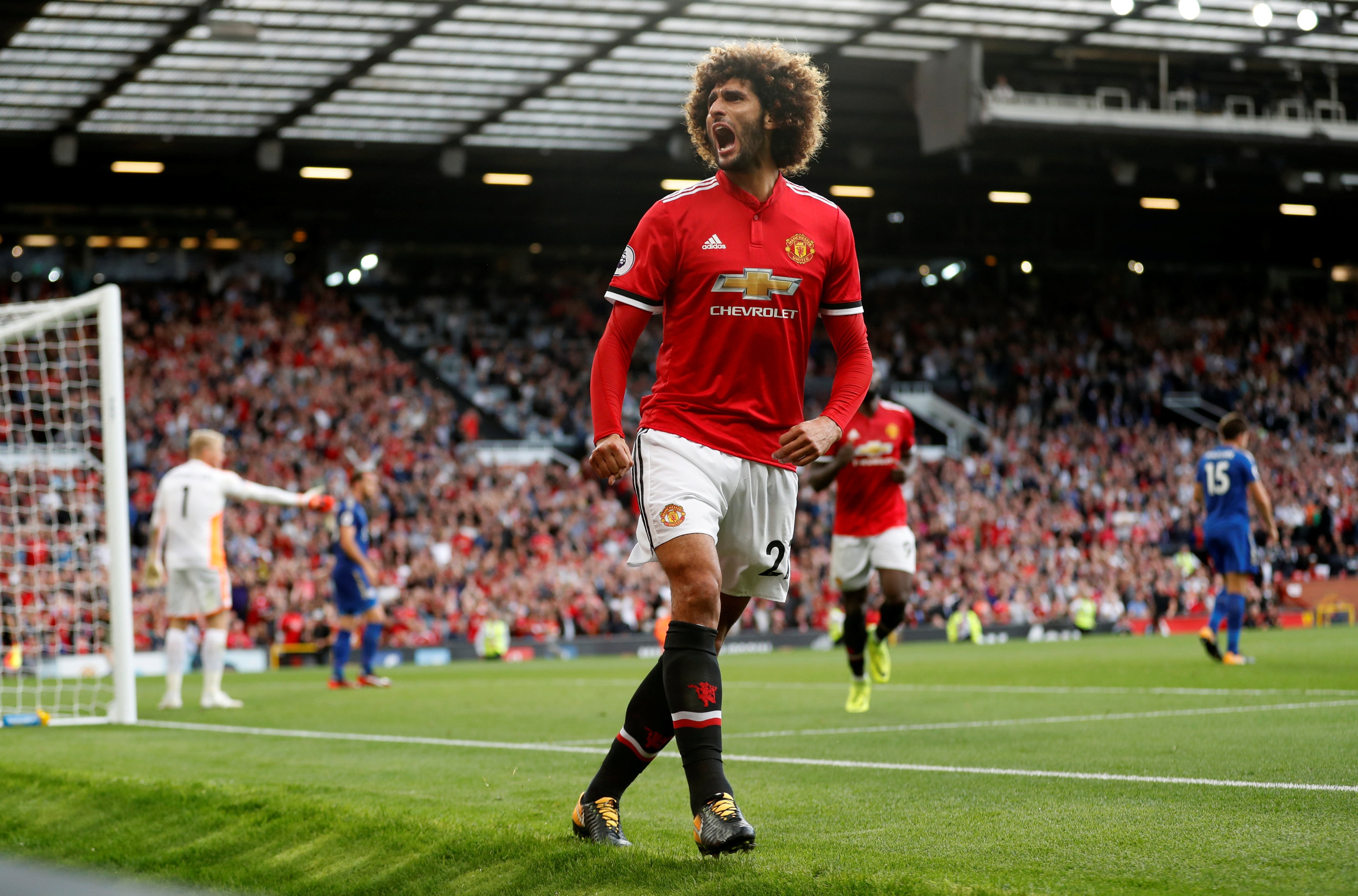 Mkhitaryan san bang ky luc hon 2 thap ky anh 10