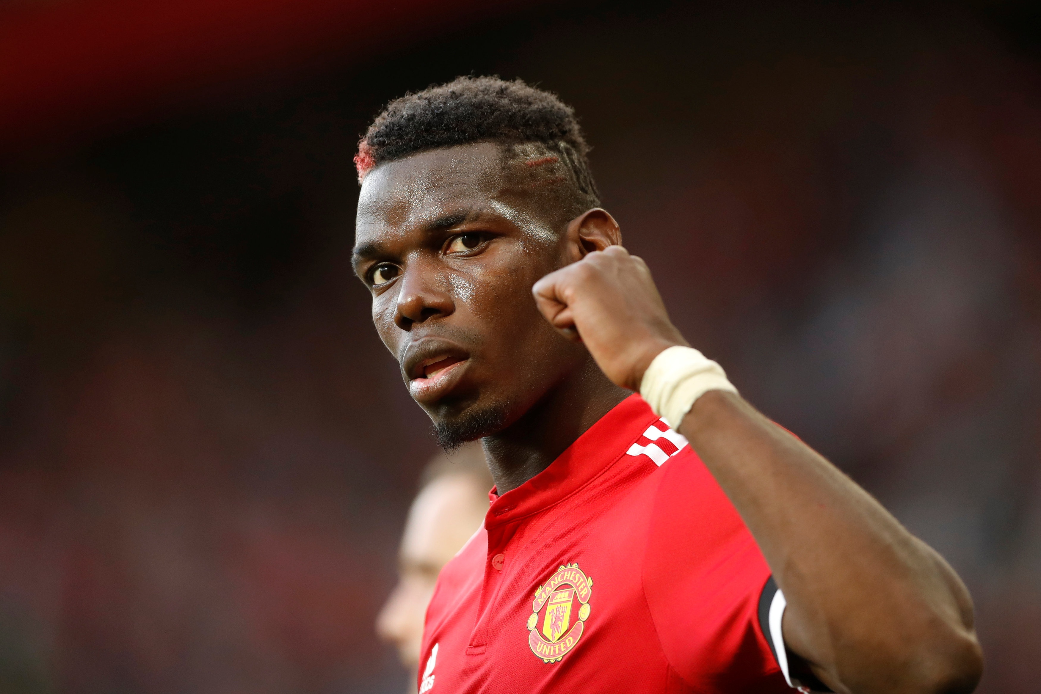 Mkhitaryan san bang ky luc hon 2 thap ky anh 11