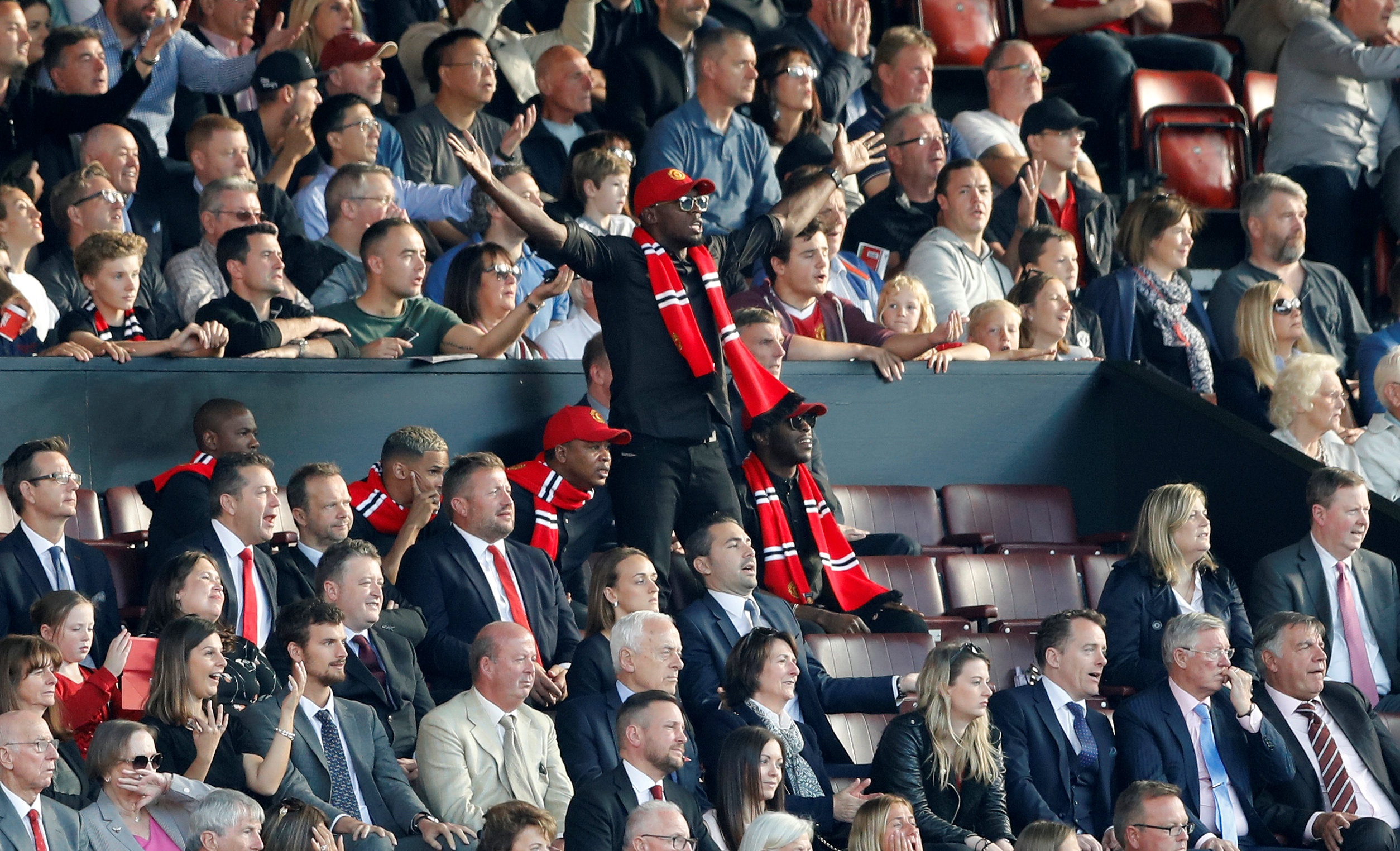 Mkhitaryan san bang ky luc hon 2 thap ky anh 5