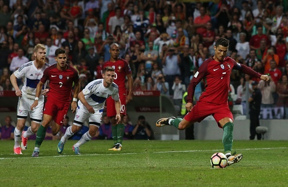 Ronaldo lập hat-trick ảnh 4 Ronaldo lap hat-trick anh 4