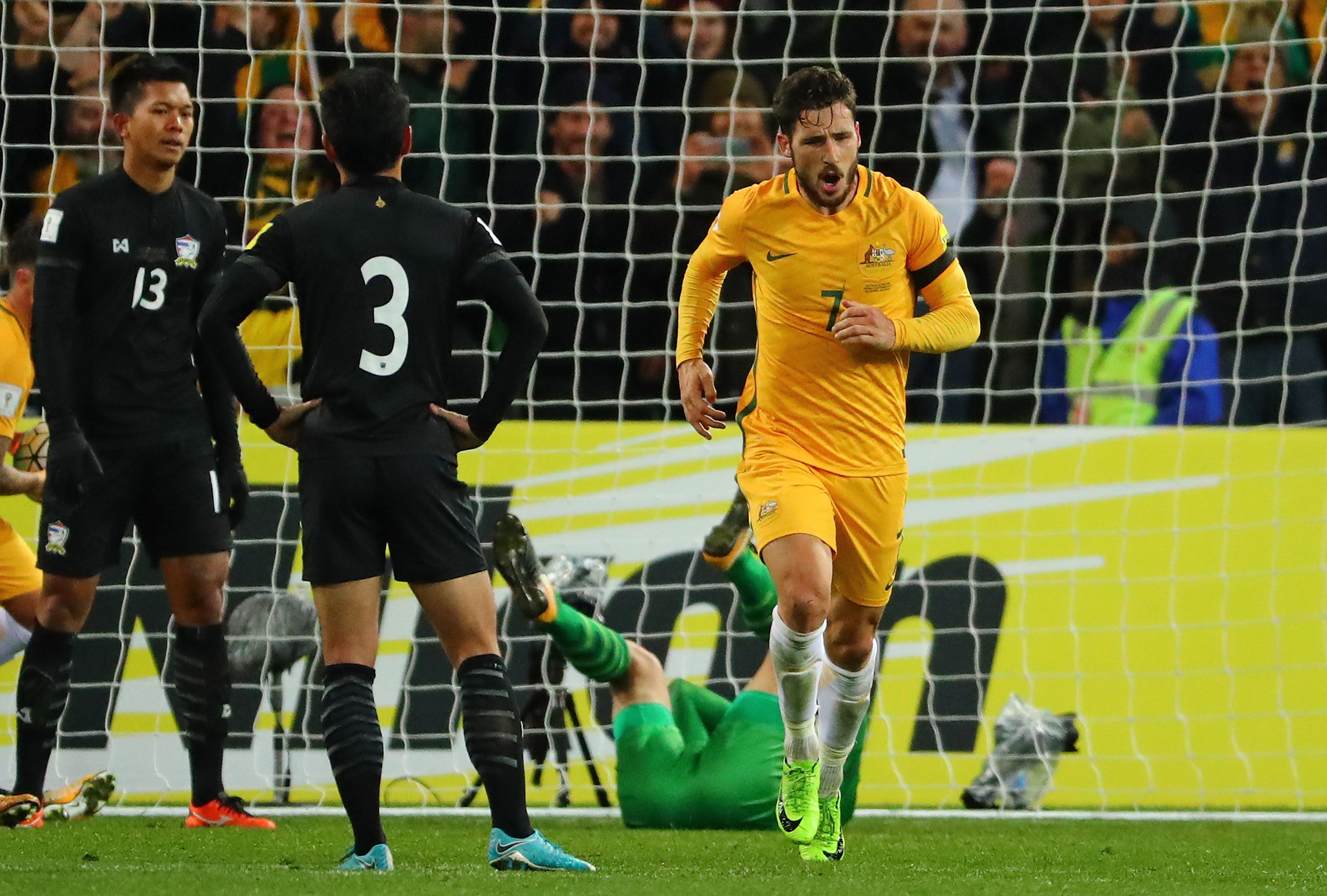 Australia thang Thai Lan anh 9