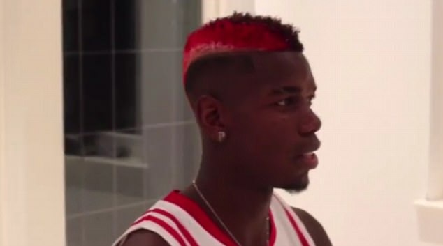 Pogba đổi kiểu tóc trước thềm đại chiến Stoke City ảnh 1 Pogba doi kieu toc truoc them dai chien Stoke City anh 1