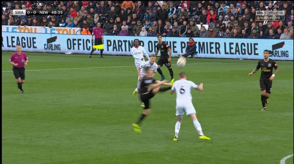 sao Newcastle tai hien Cu kung-fu cua Mane anh 1