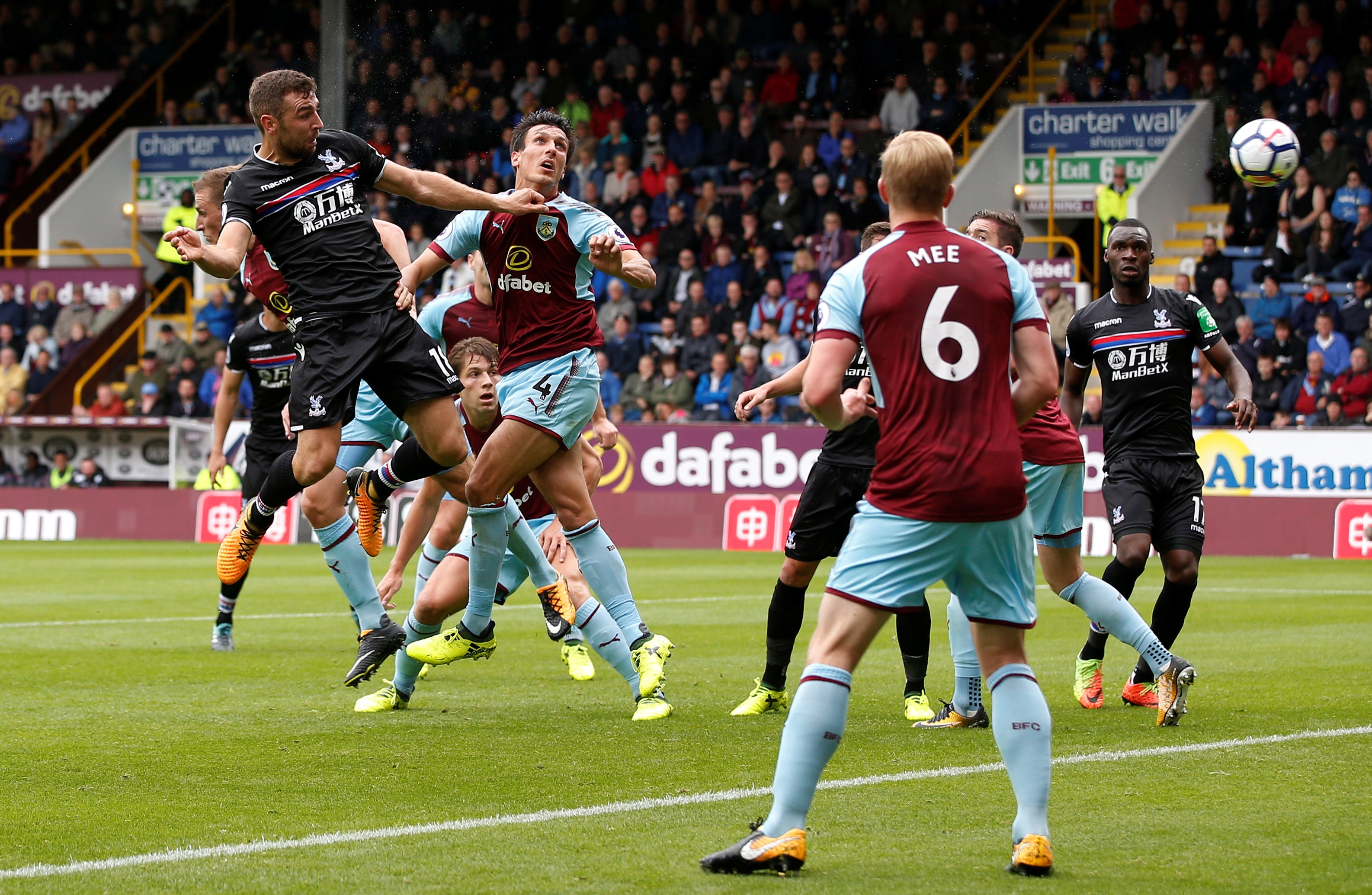 Crystal Palace tai lap ky luc te hai tu 92 nam tru anh 4