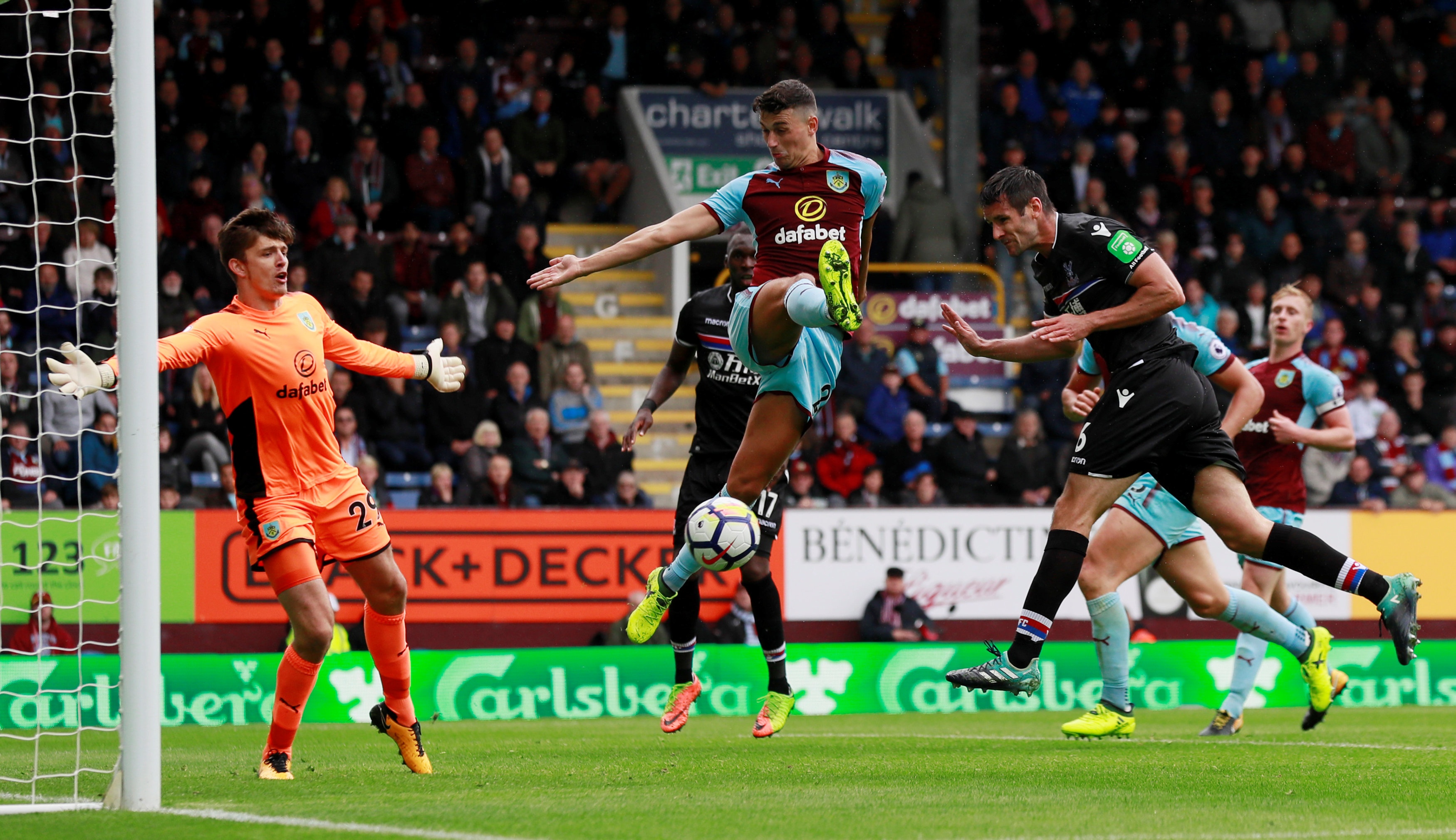 Crystal Palace tai lap ky luc te hai tu 92 nam tru anh 8