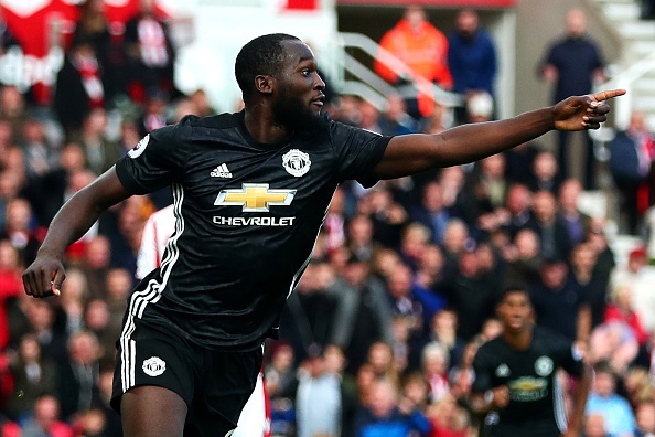 Lukaku cham cot moc ghi ban moi trong ngay MU bi chia diem hinh anh