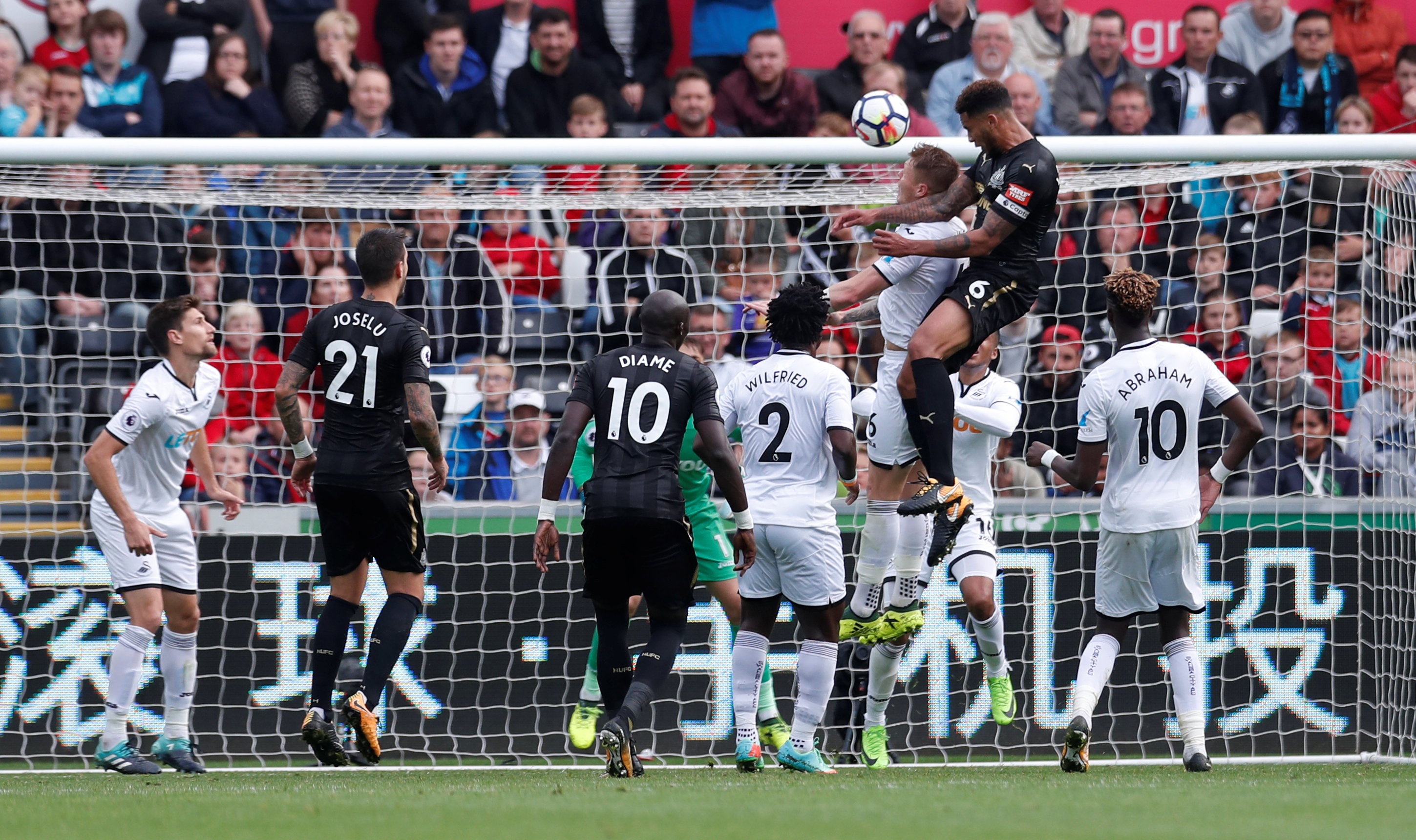 sao Newcastle tai hien Cu kung-fu cua Mane anh 8