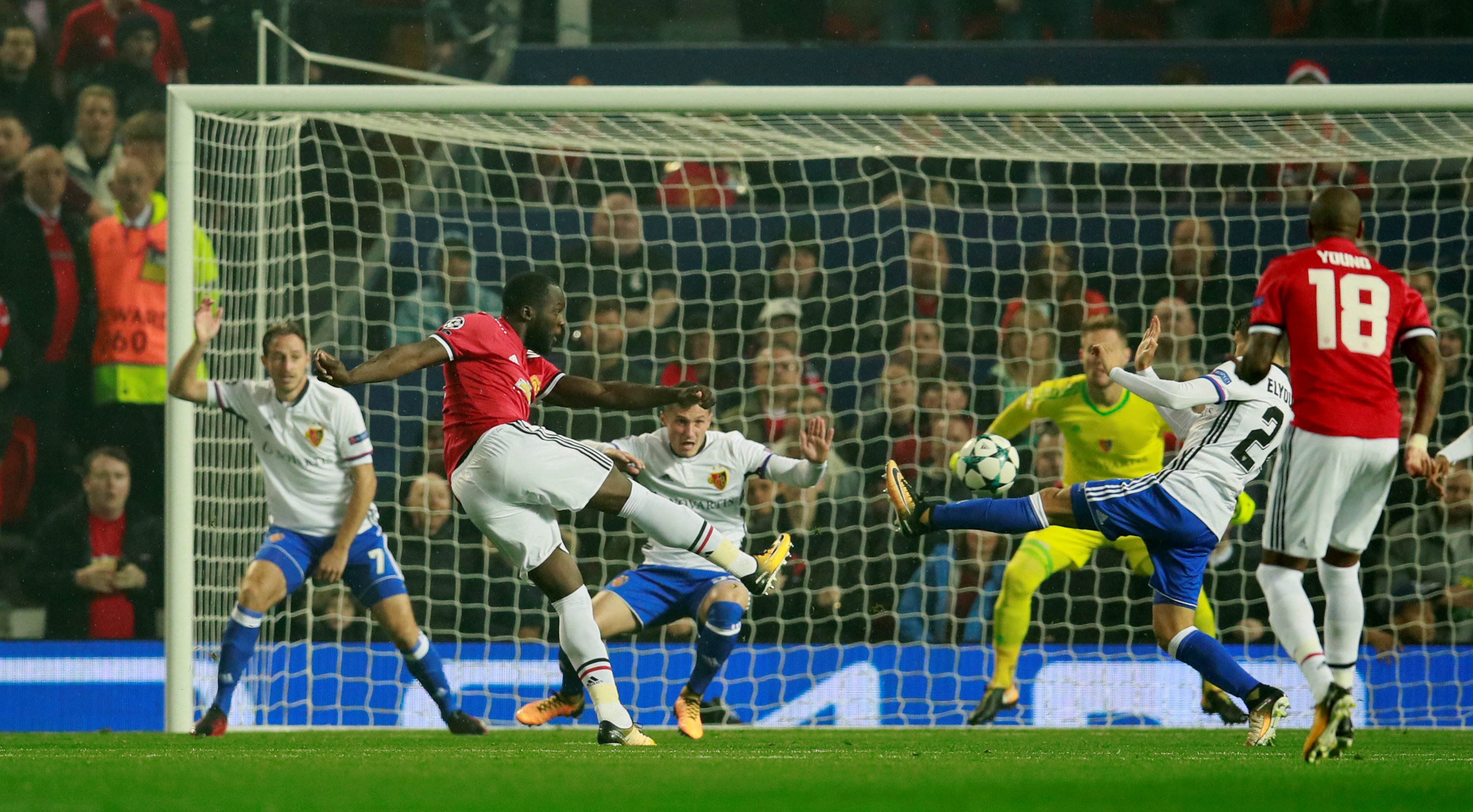 Man Utd 3-0 Basel anh 2