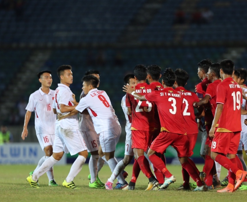 HLV Hoàng Anh Tuấn lao vào sân ảnh 5 HLV Hoang Anh Tuan lao vao san anh 5