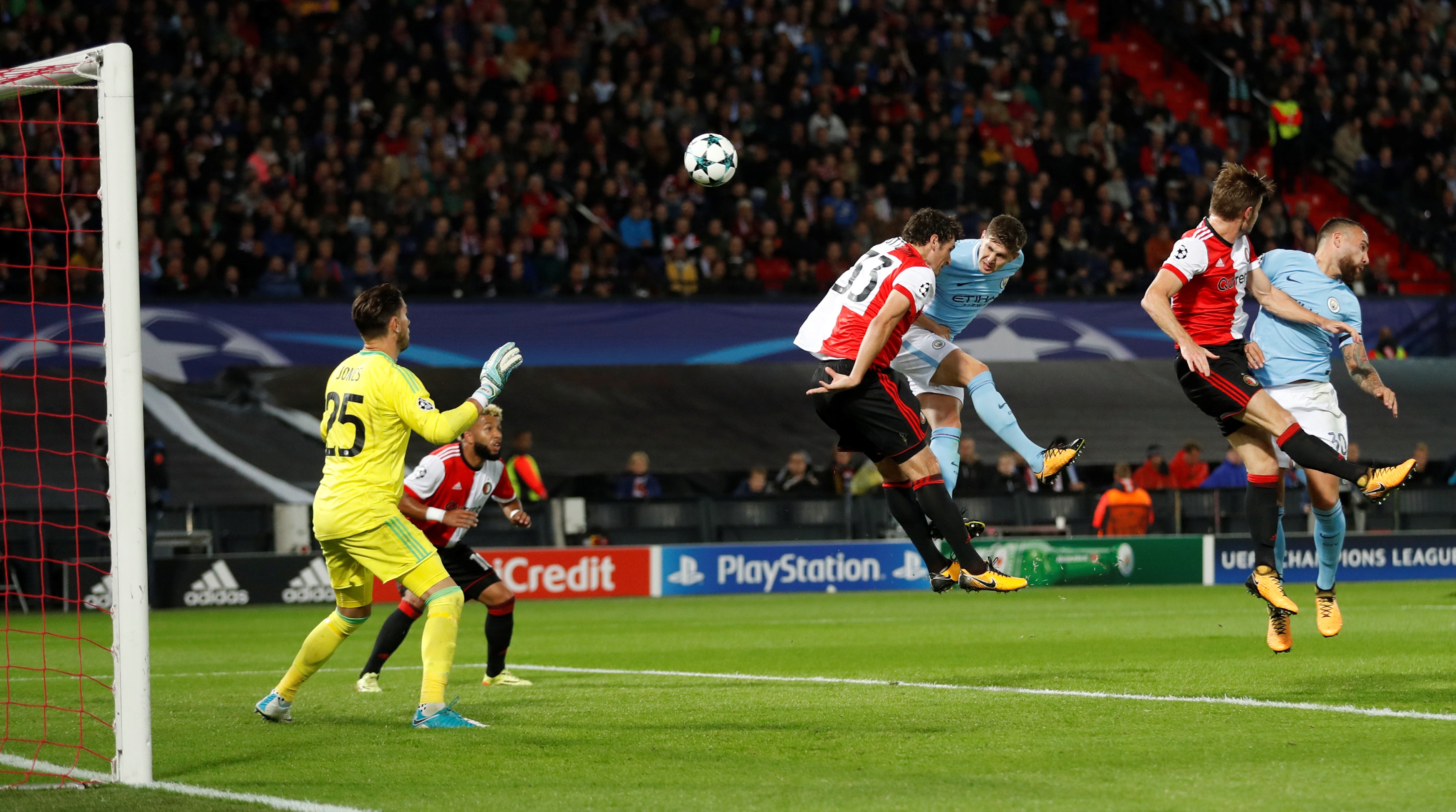 Man City thang tung bung Feyenoord anh 8