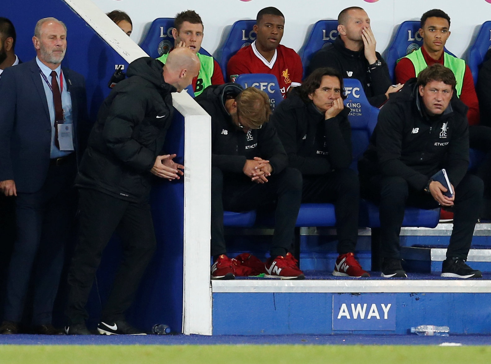 Liverpool bi loai khoi League Cup anh 10