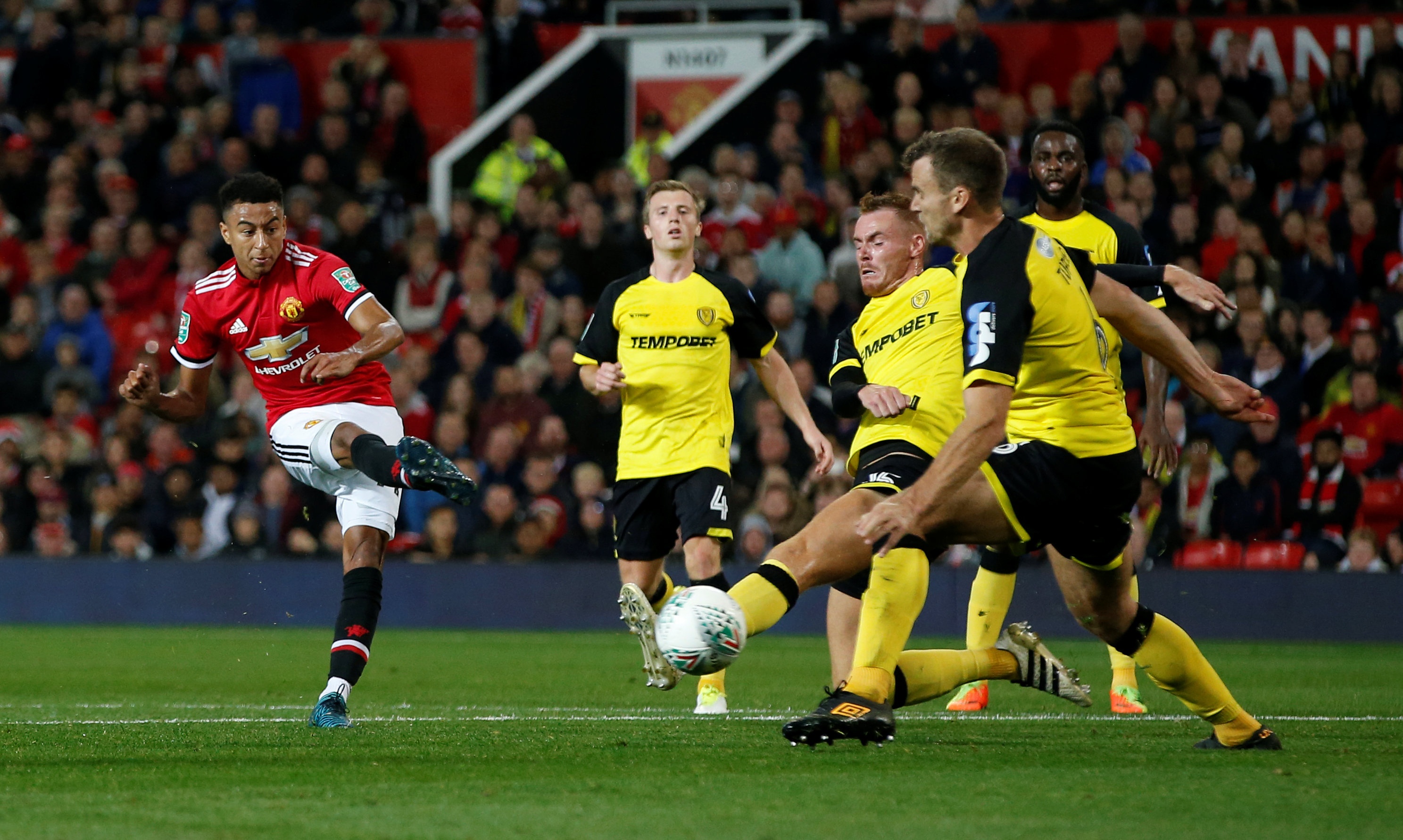 Man Utd vs Burton anh 6