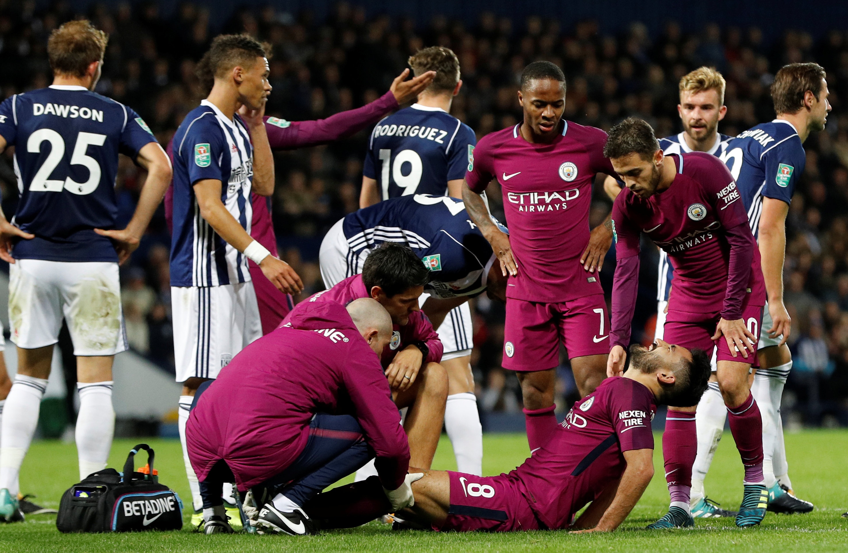 Man City chat vat danh bai West Brom anh 4