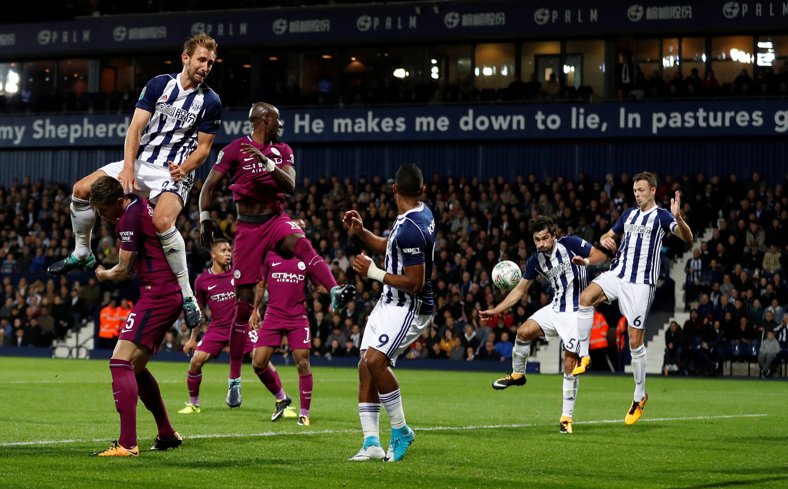 Man City chat vat danh bai West Brom anh 6