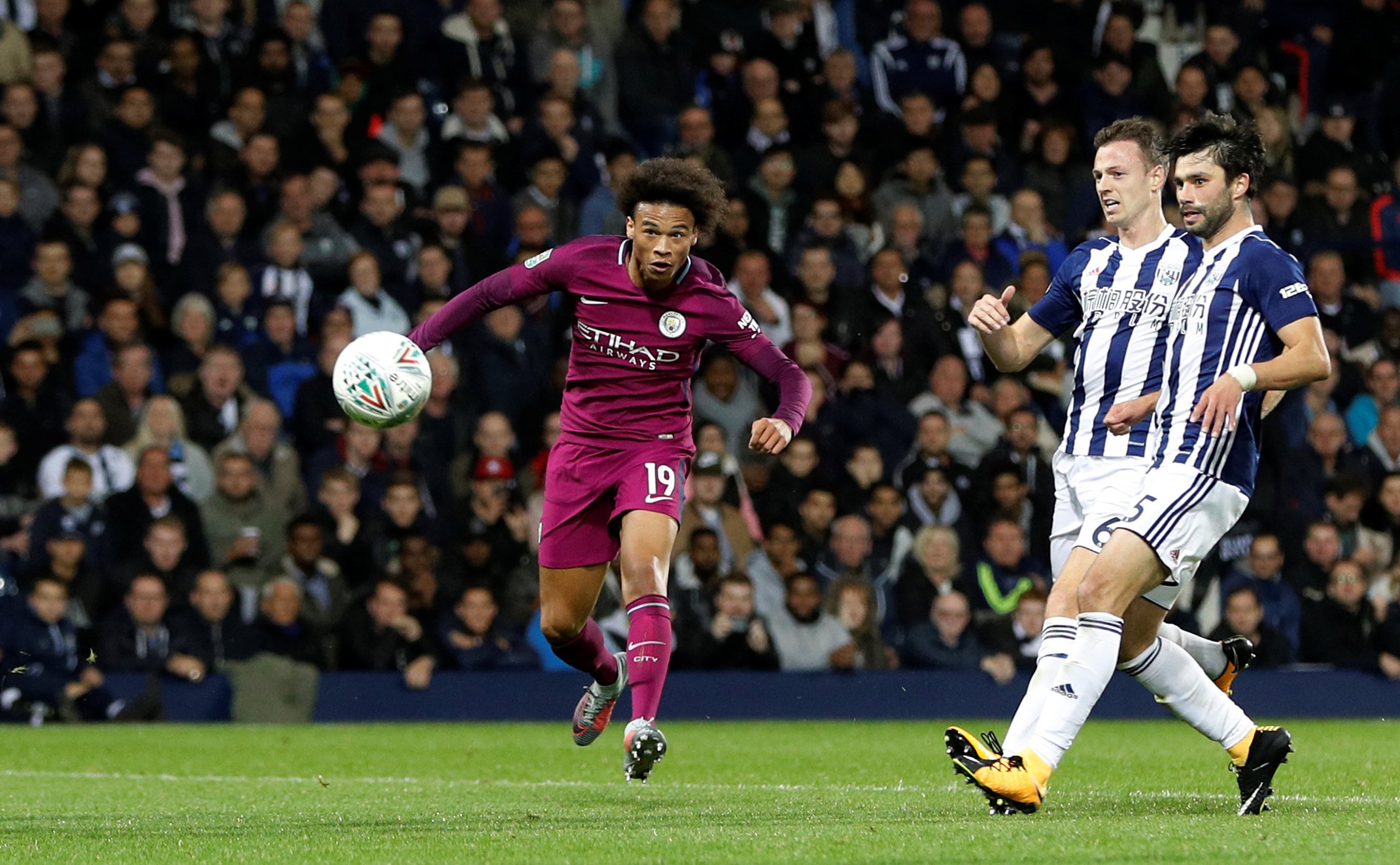 Man City chat vat danh bai West Brom anh 7