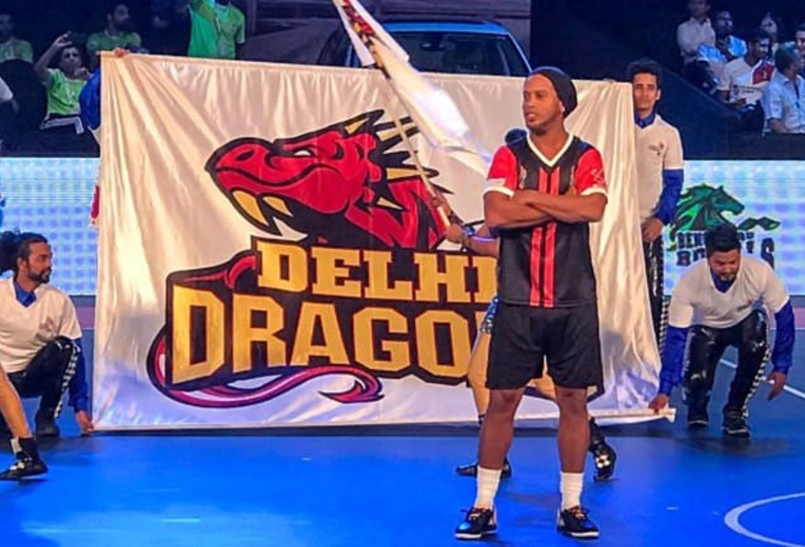 Ronaldinho lap cu dup tai Premier Futsal hinh anh