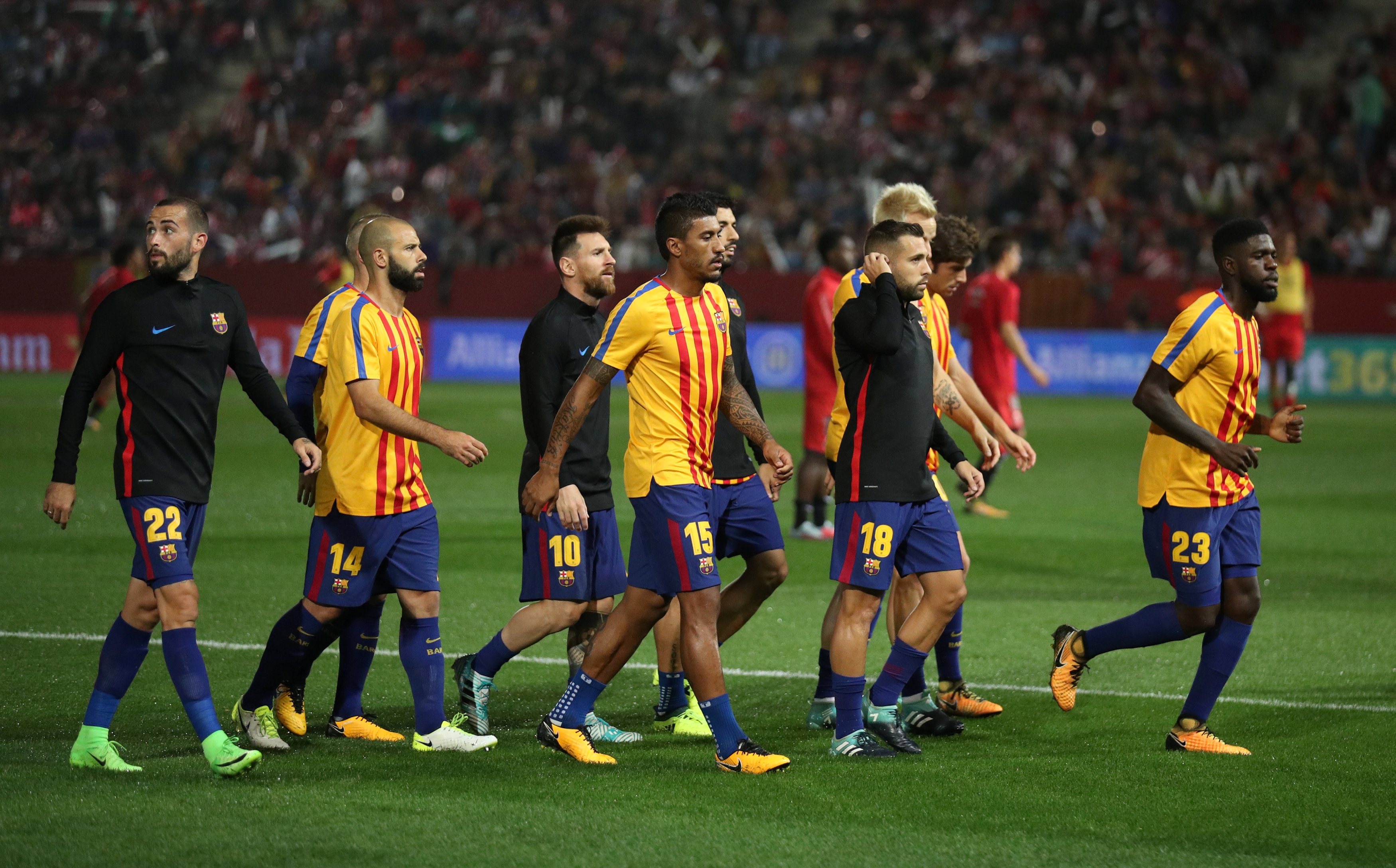 Barca thang tran thu 6 lien tiep anh 1