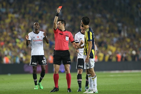 Tran derby Istanbul nong bong anh 6