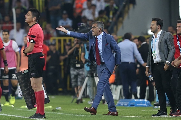 Tran derby Istanbul nong bong anh 10