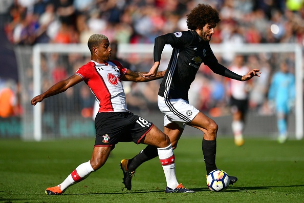 Man Utd mat hang loat tru cot khi den Nga anh 7