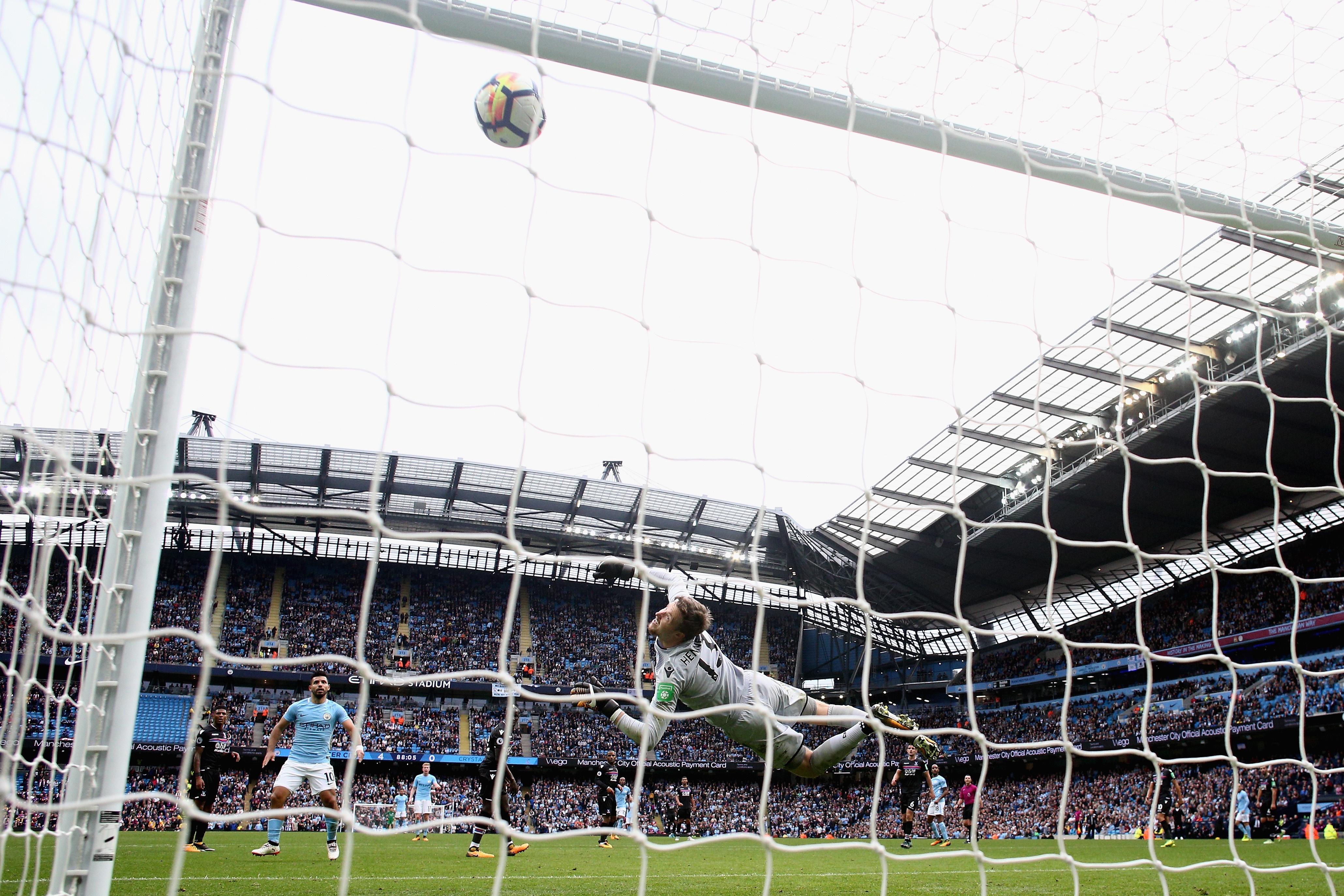 ky luc cua Ryan Giggs bi pha vo anh 6