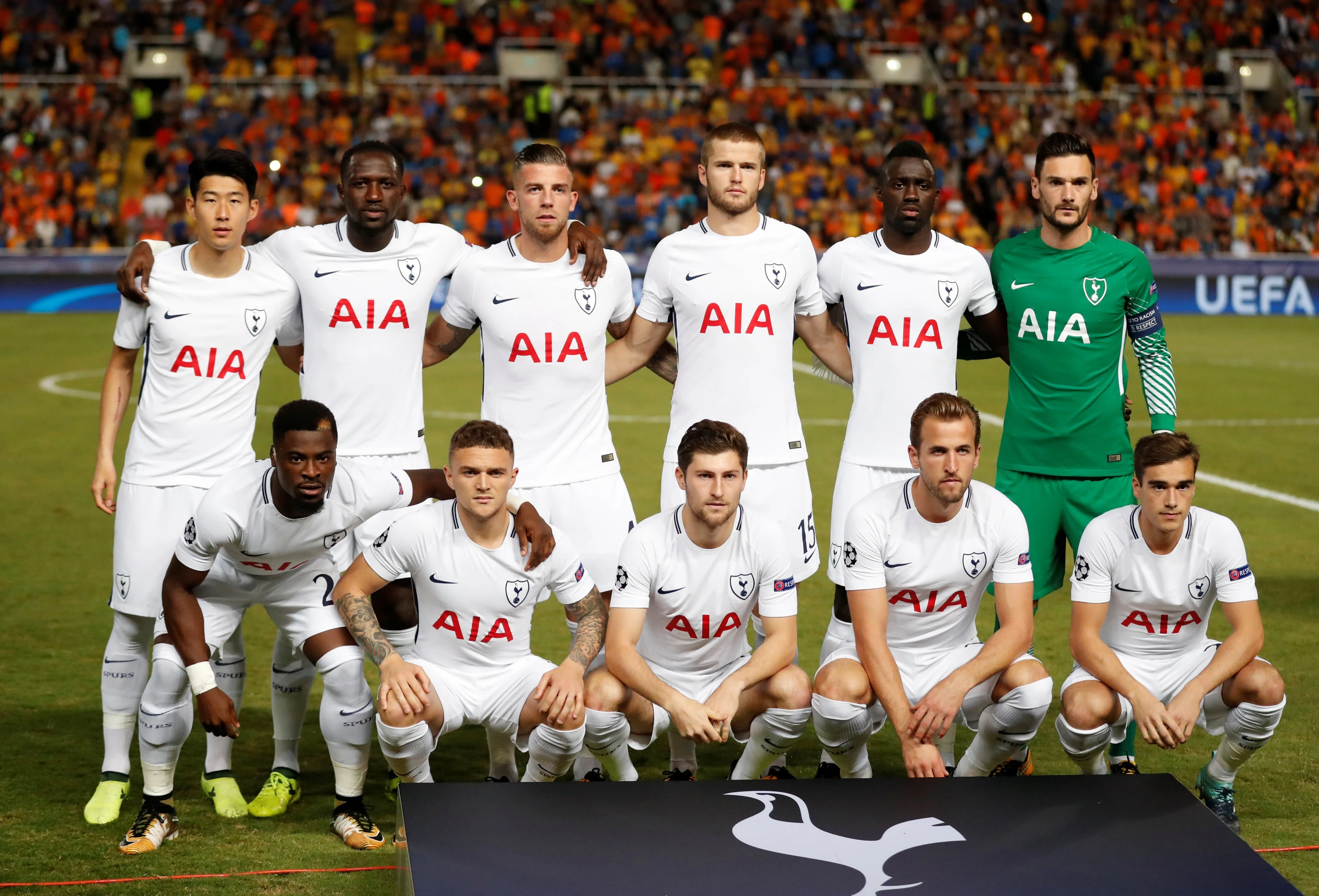 Harry Kane lap hat-trick anh 1