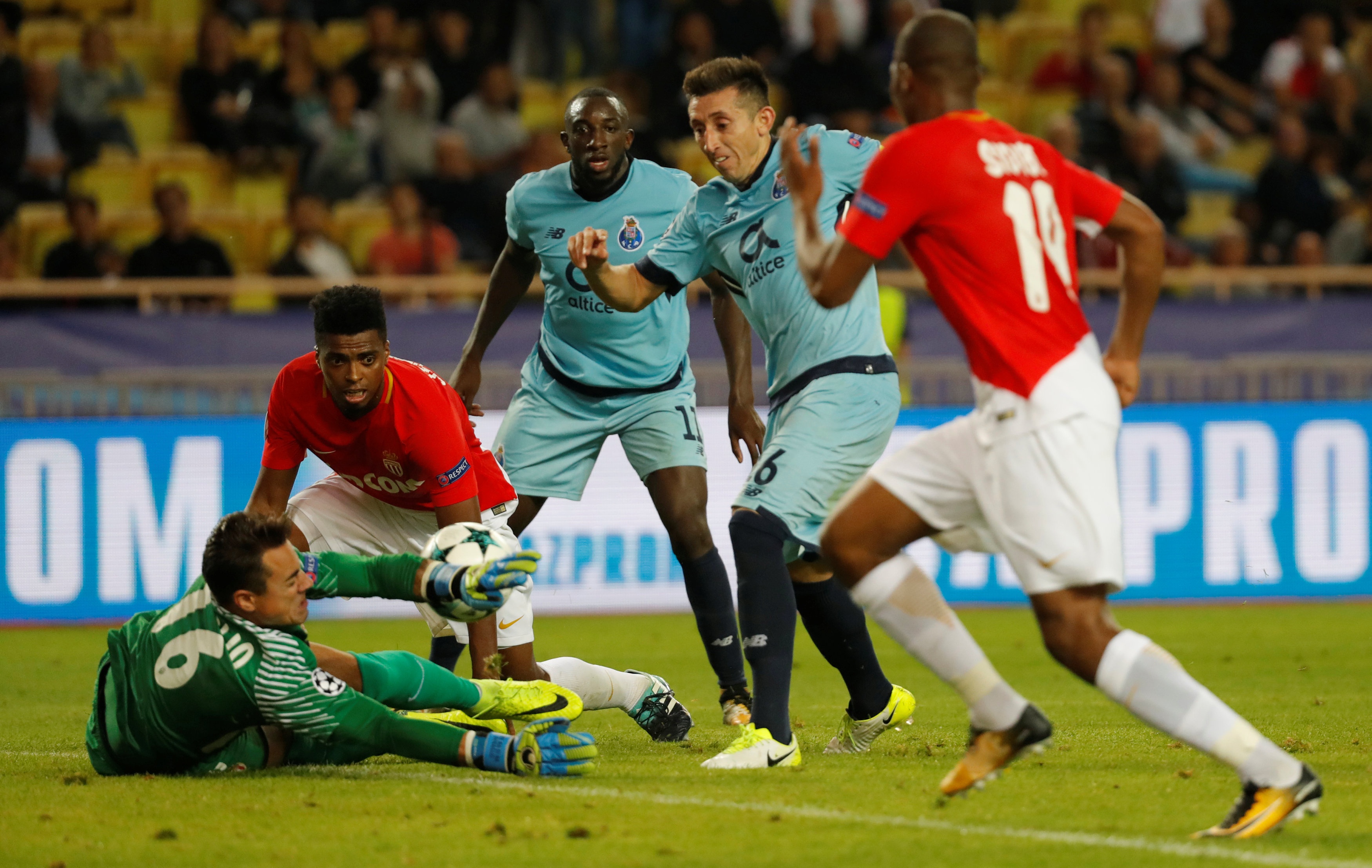 Monaco thua Porto 0-3 anh 7