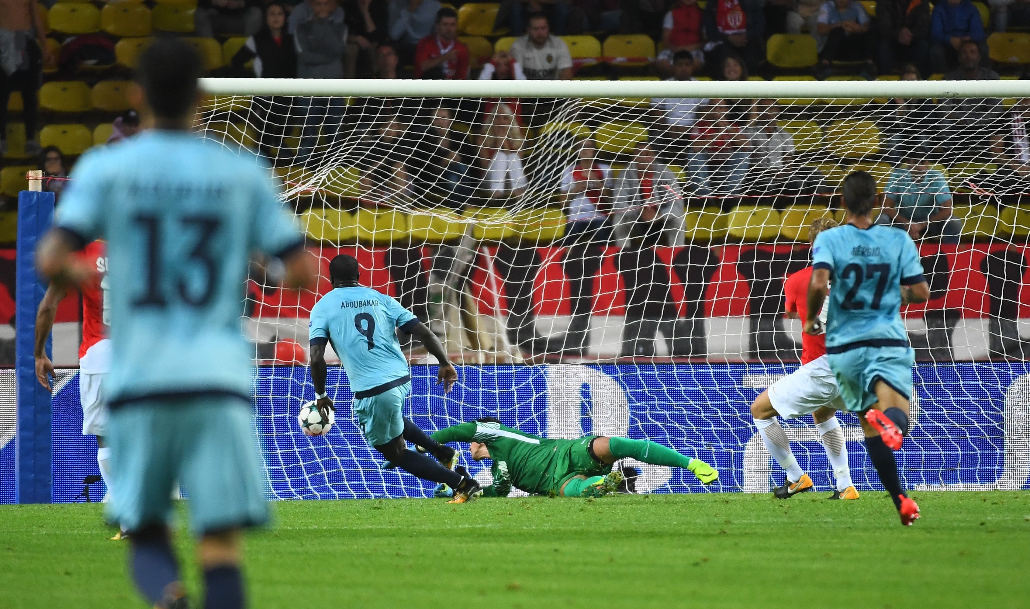 Monaco thua Porto 0-3 anh 4