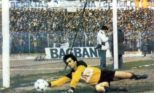 doi hinh HLV tham du Champions League anh 2