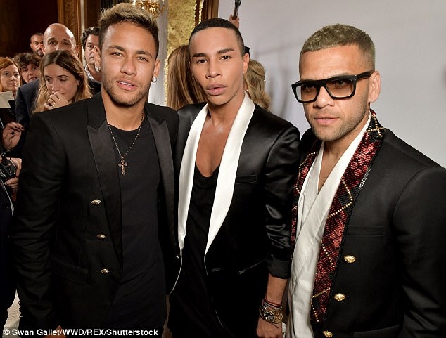 Neymar trổ tài catwalk ở tuần lễ thời trang ảnh 1 Neymar tro tai catwalk o tuan le thoi trang anh 1