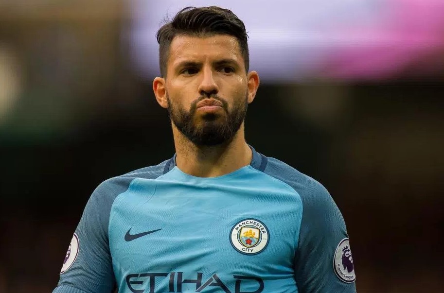 Aguero nghi thi dau dai han vi tai nan xe hoi hinh anh