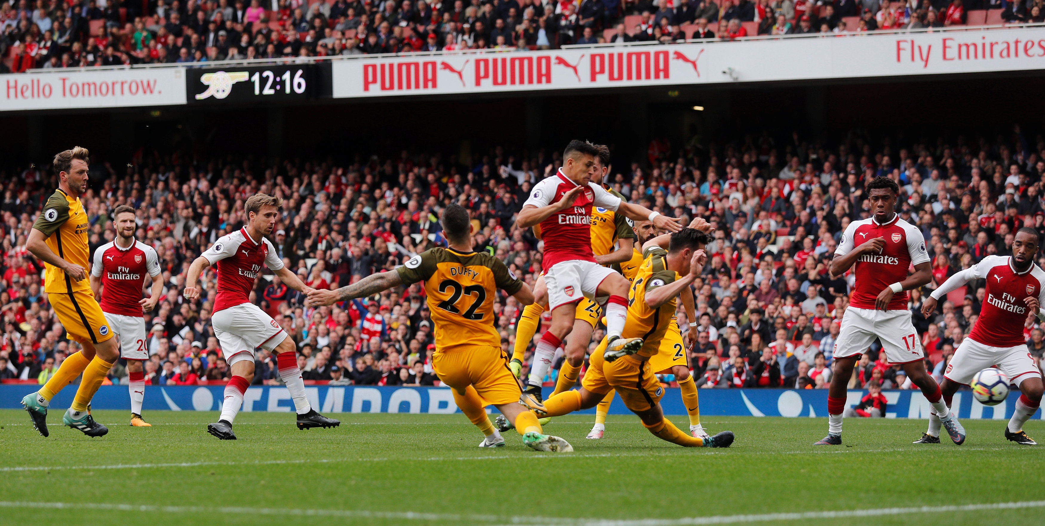 Wenger pha ky luc cua Sir Alex anh 3