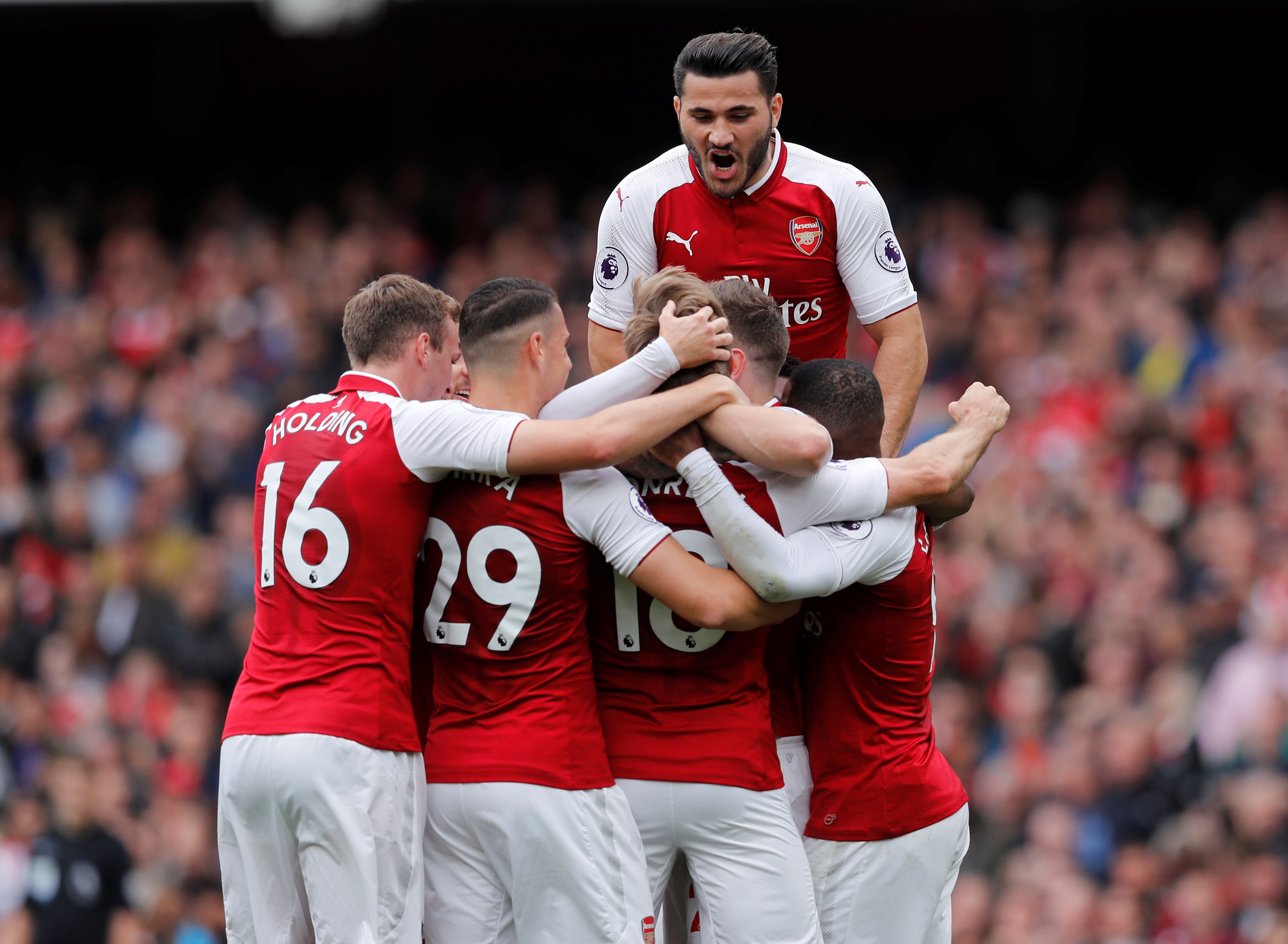 Wenger pha ky luc cua Sir Alex anh 4