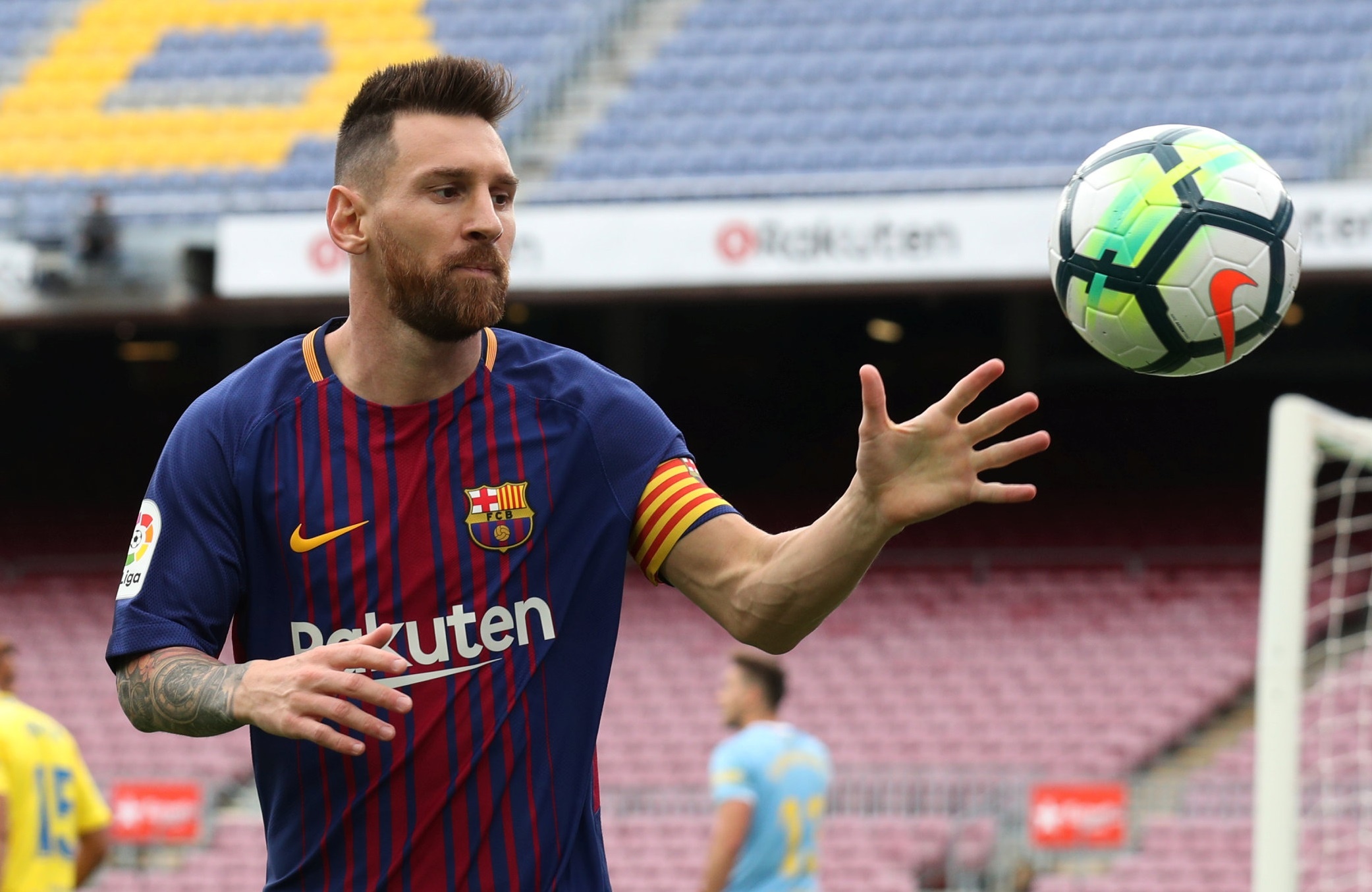 Messi ghi 2 ban, Barca co 3 diem trong tran cau khong khan gia hinh anh