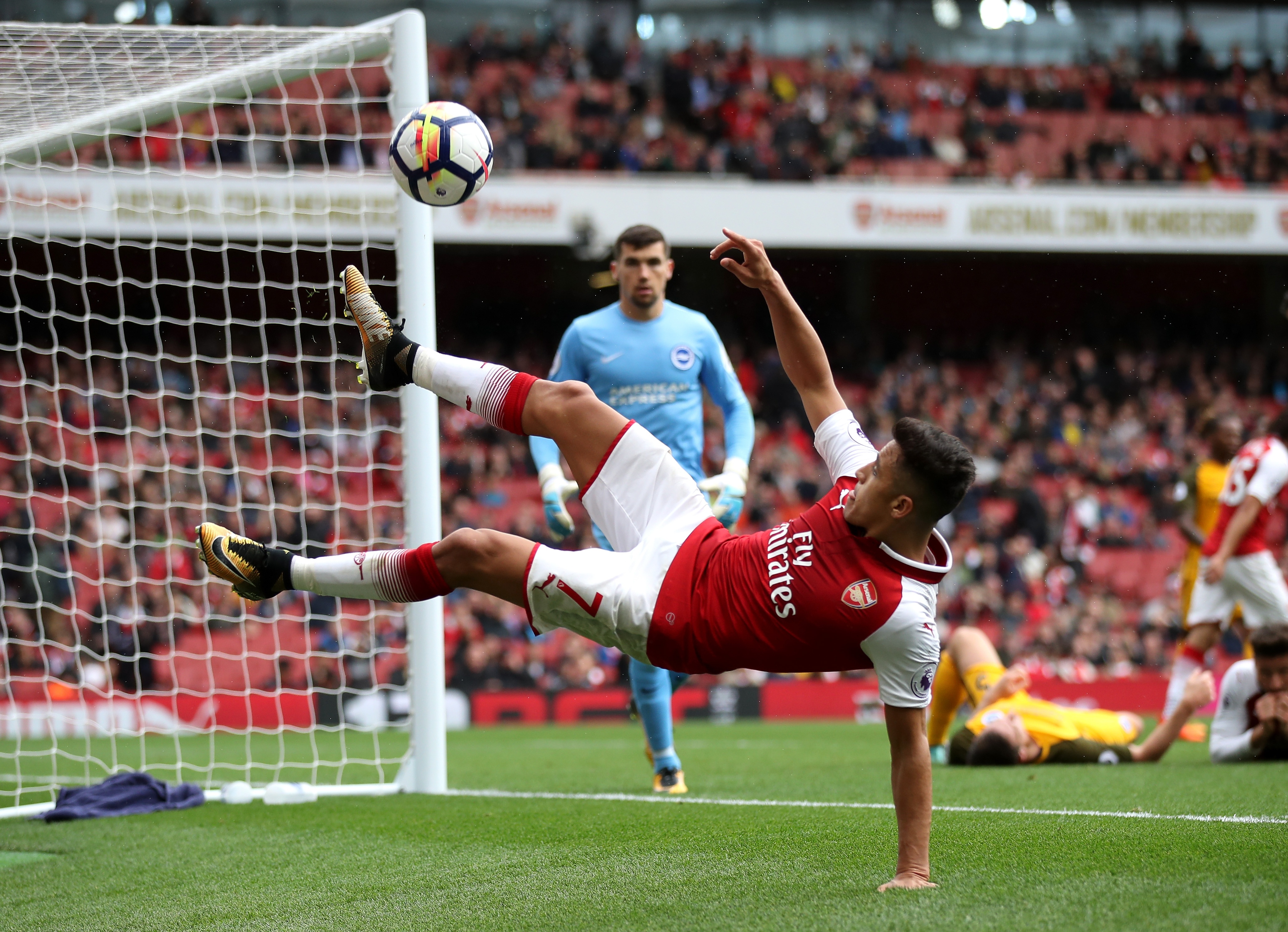 Fellaini da 1 tran bang 2 mua truoc anh 4