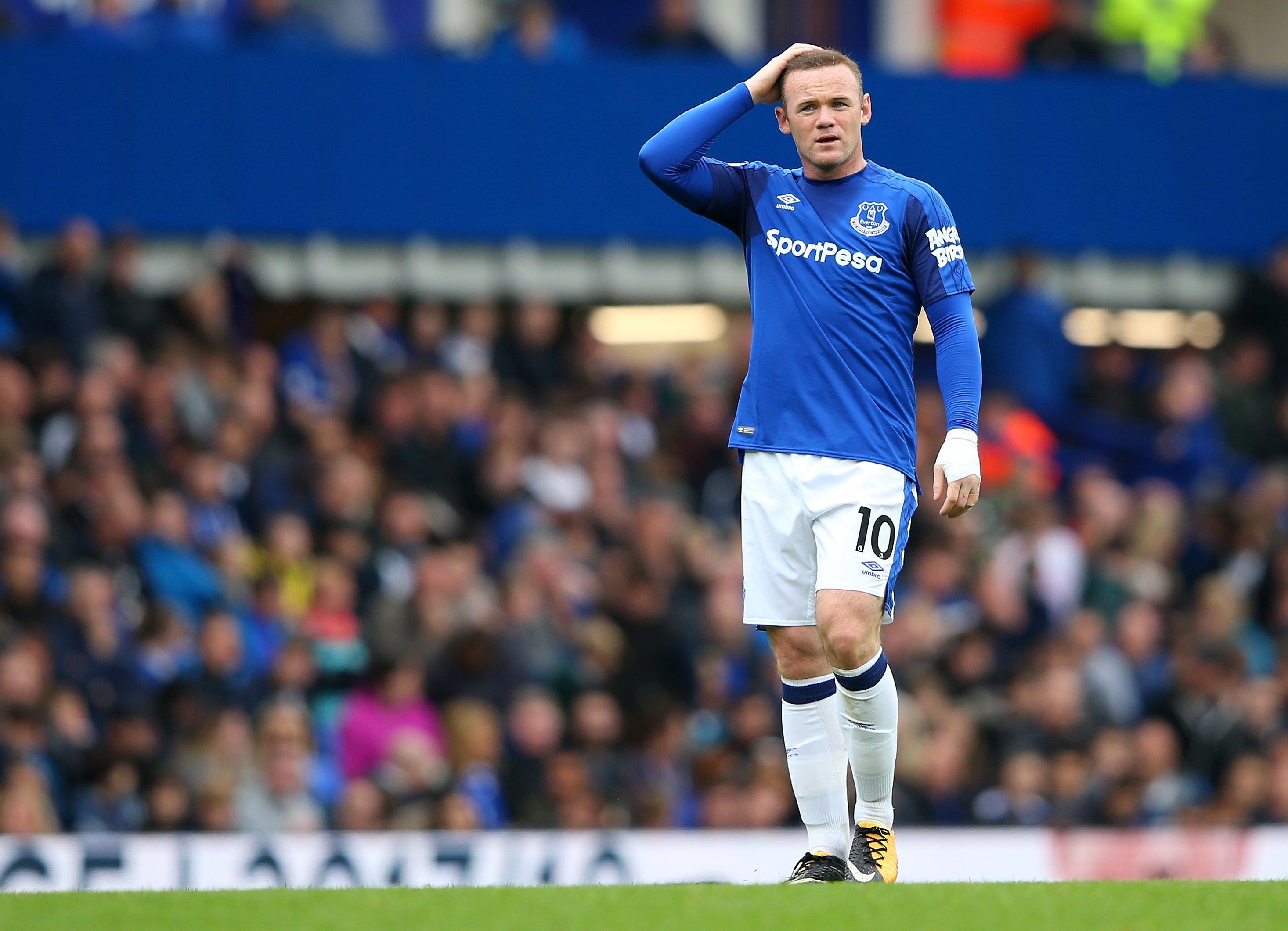 Fellaini da 1 tran bang 2 mua truoc anh 3