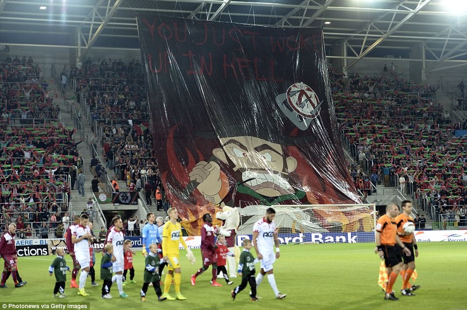 10 kỳ quan trên khán đài sân bóng đá ảnh 11 10 ky quan tren khan dai san bong da anh 11