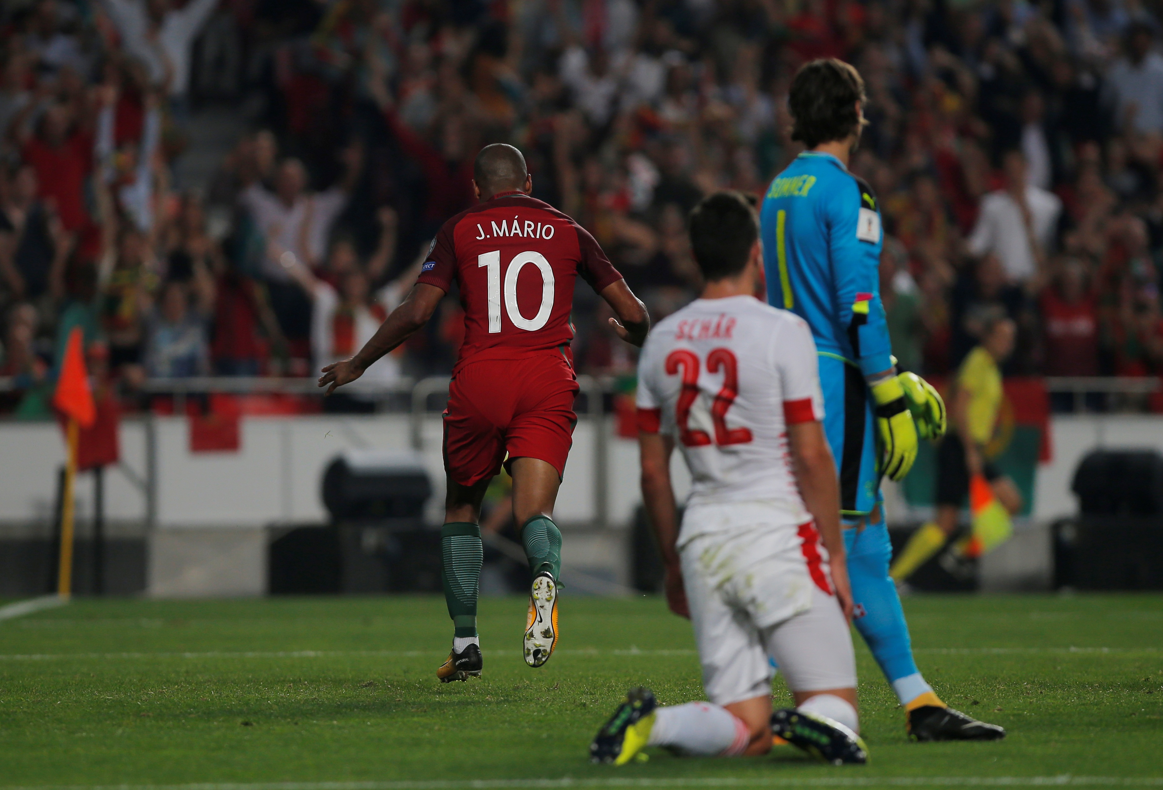 Bo Dao Nha vao vong bang World Cup 2018 anh 5