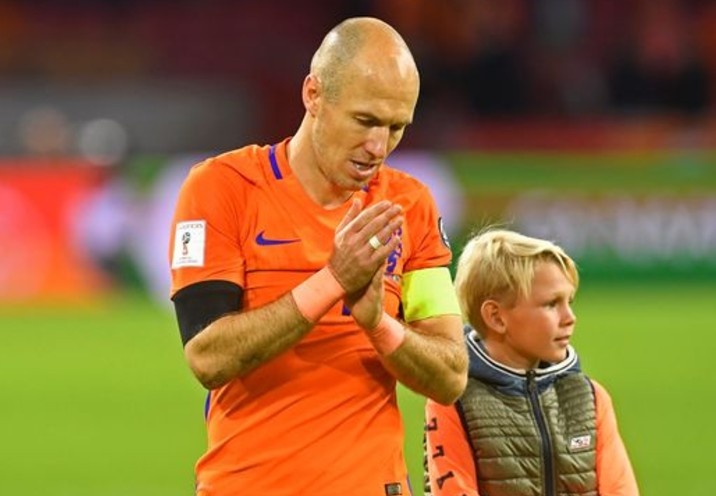 Nhung 'cu nga' dau tai vong loai World Cup 2018 hinh anh