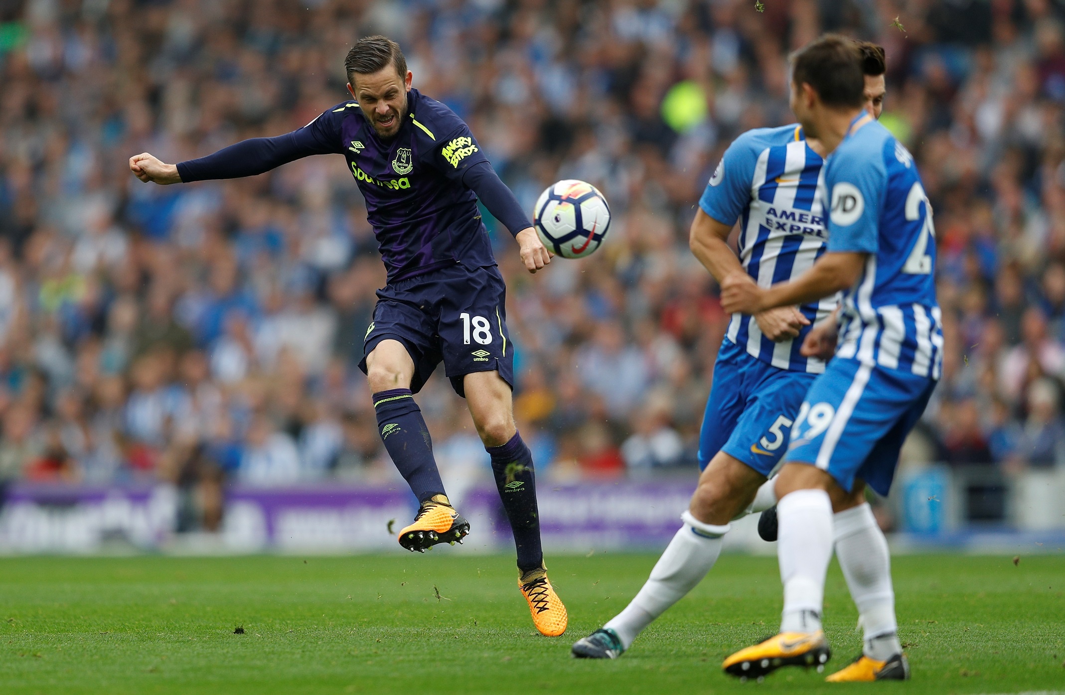 Rooney toa sang anh 1