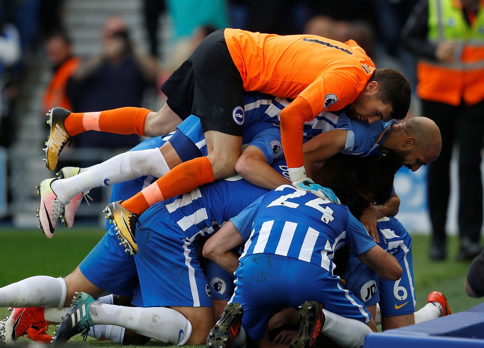 Rooney toa sang anh 7