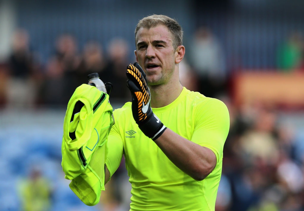 Joe Hart co nhieu pha kien tao hon Oezil sau 8 vong dau tien hinh anh